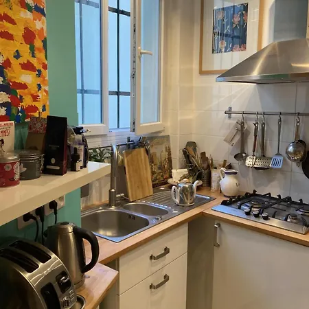 Tour Eiffel - Grand Deux Pieces Avec Terrasse Apartman Párizs